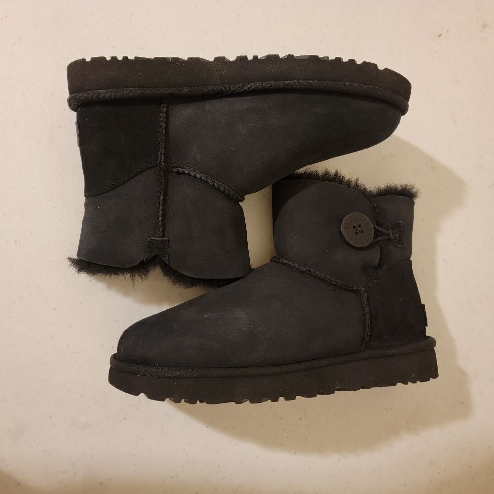 Ugg Mini Bailey Button Boots - Picture 5 of 6